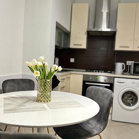 Miamo Apart Гнатюка 18 Leópolis Exterior foto